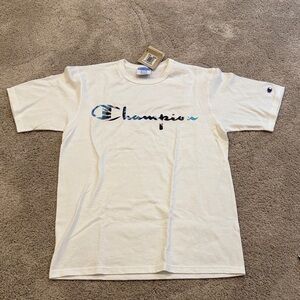 Champion BNWT TIE DYE VINTAGE SCRIPT WHTE TEE. MEDIUM.